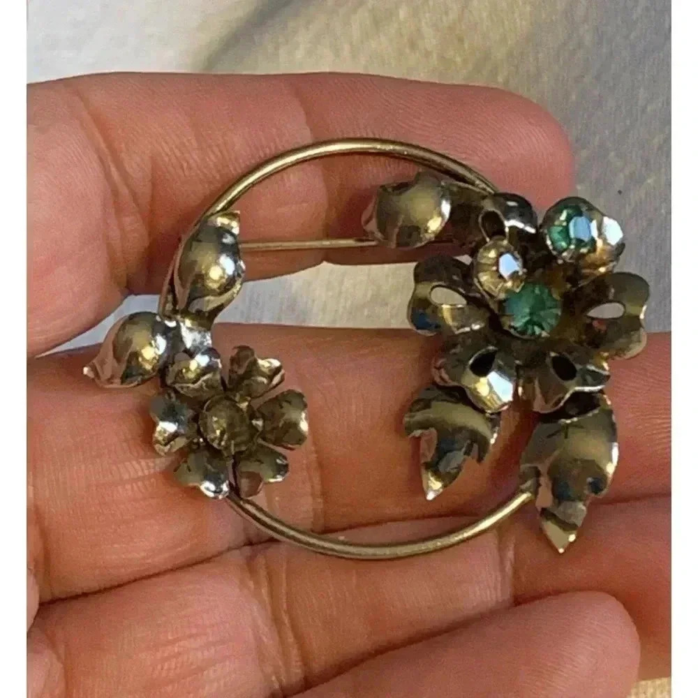 Vintage Garden Girl silver floral circle pin/ brooch blue and amber rhinestones